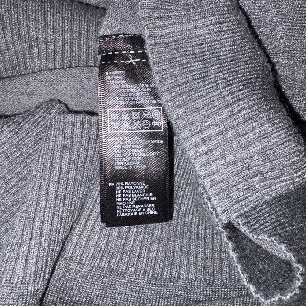 Forever 21 Womens Sweater with Bow